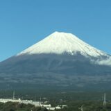 新幹線から富士山がとっても綺麗に見えました。